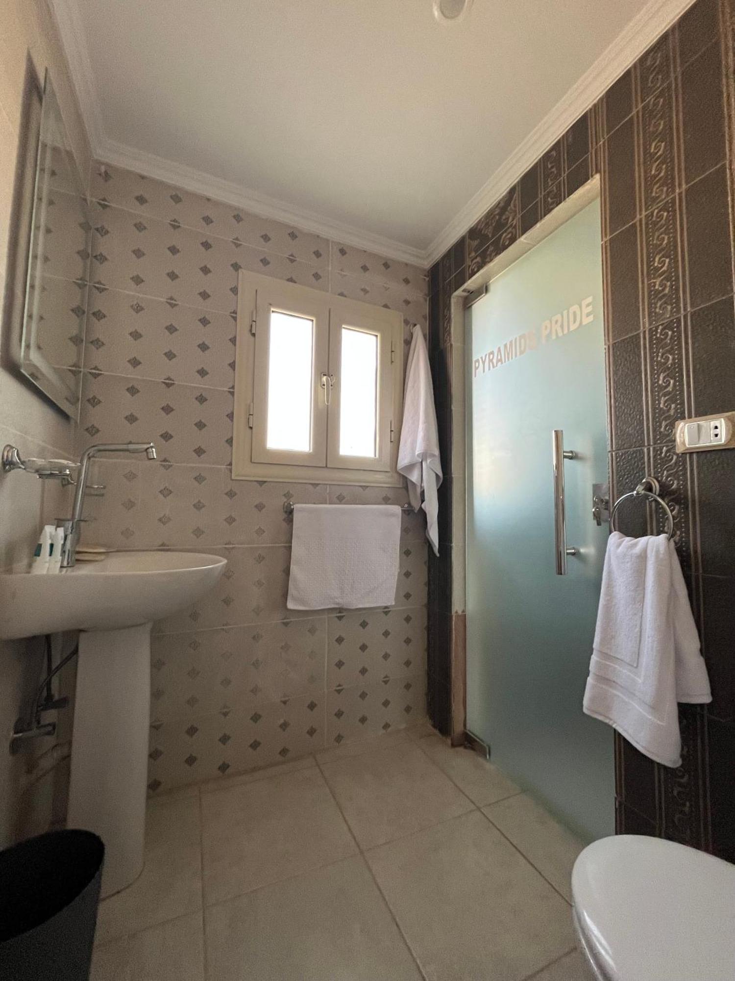 Pyramids Pride Inn Kafret el-Gabal Exterior foto